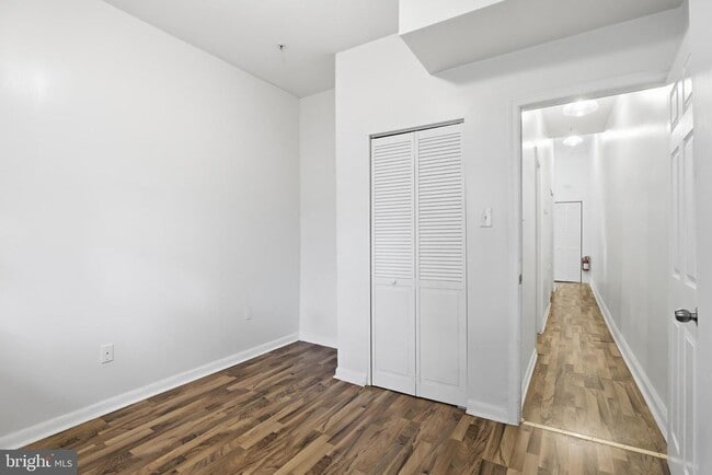 Building Photo - 1912 9th St NW