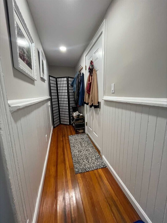 Building Photo - 138 Church St