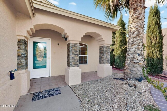 Building Photo - 6221 Patria St