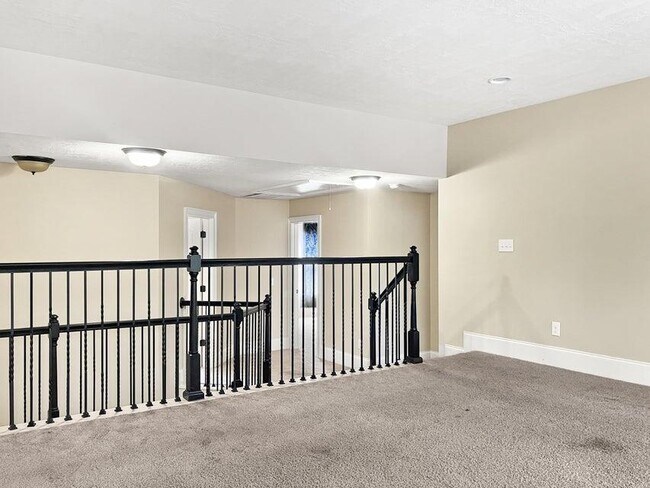 Building Photo - 8614 Crenshaw Dr