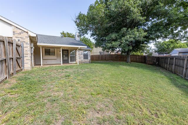 Building Photo - 3037 Hamlet Ct