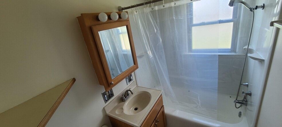 Bathroom - 301 E. Highland Ave.