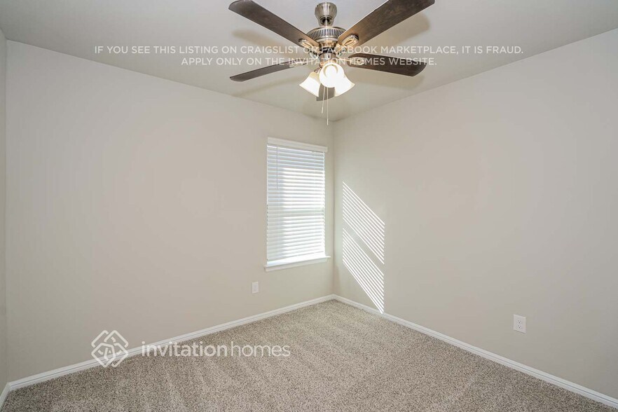 Building Photo - 422 Lubbock Dr