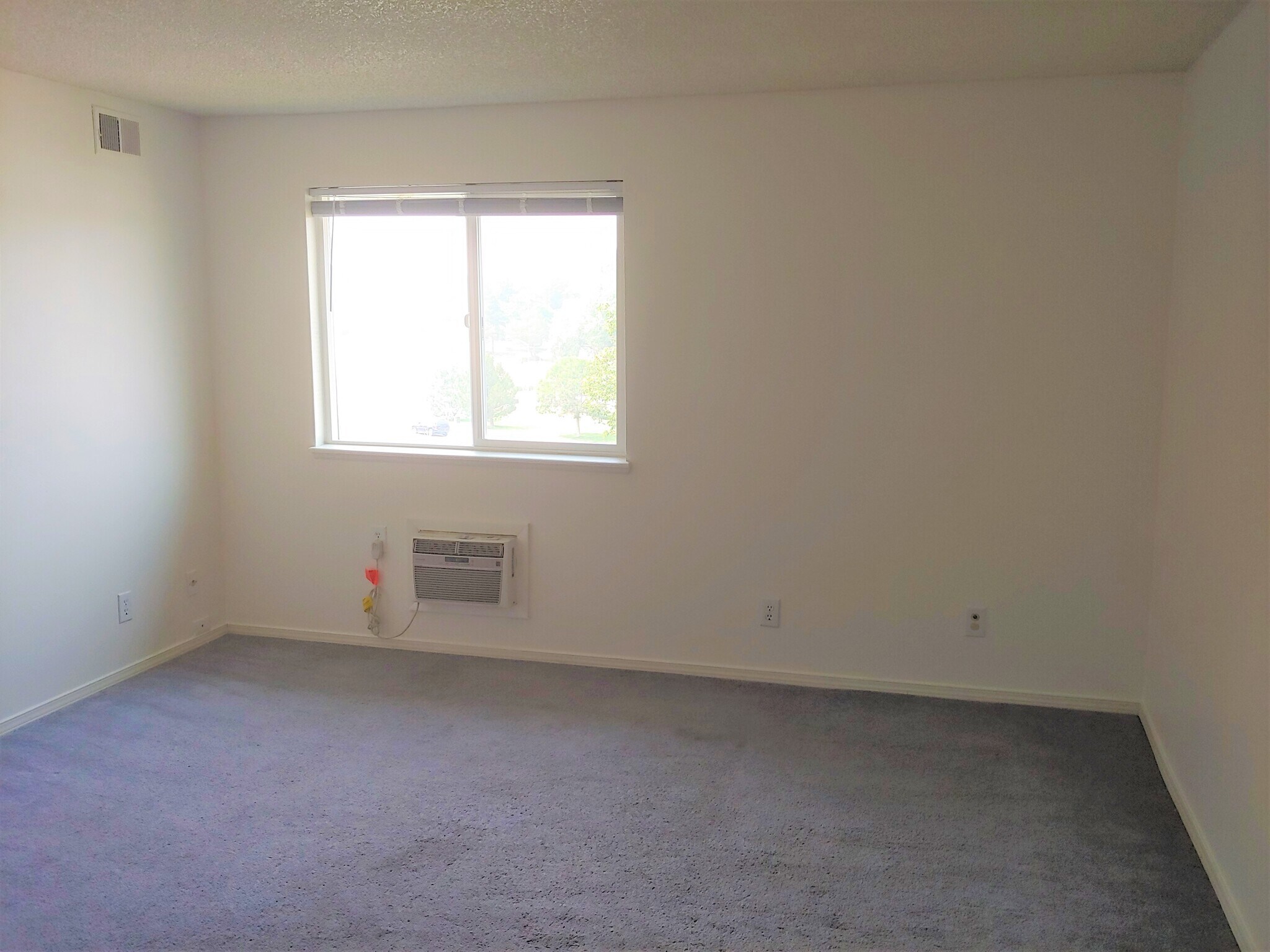 Your HUGE Master Bedroom - 17652 E Loyola Dr