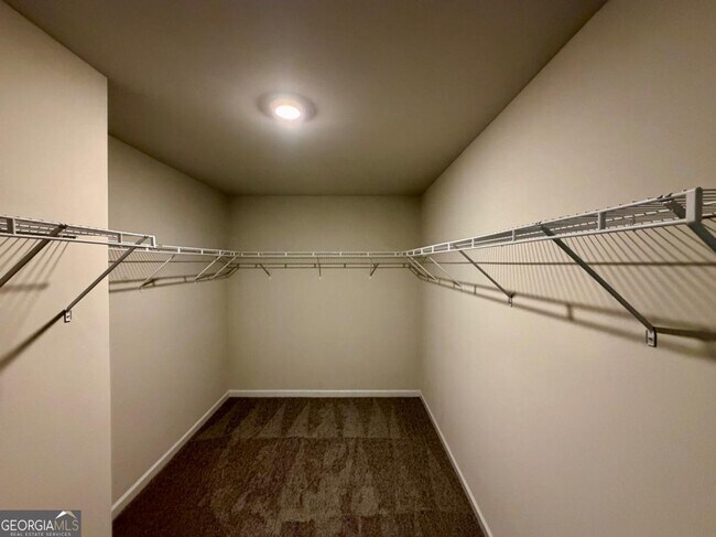 Building Photo - 7091 Gladstone Cir