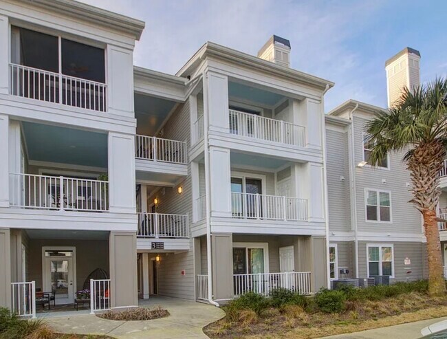 Building Photo - 130 River Landing Dr