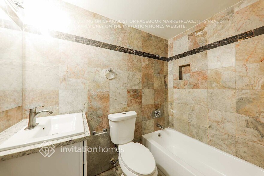 Building Photo - 3730 E Eugie Ave