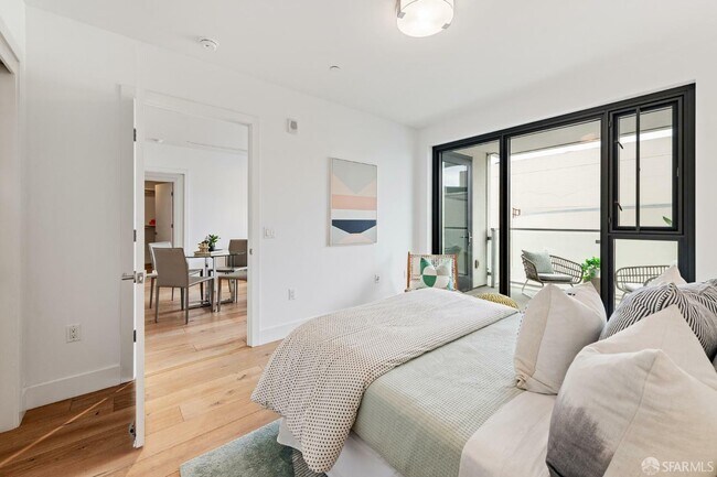 Building Photo - 1450 Franklin St