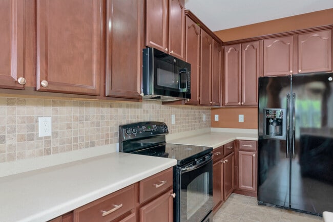Building Photo - 5519 Napa Dr
