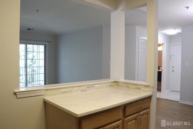 Building Photo - 732 Waterford Dr
