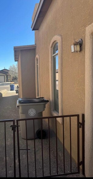 Building Photo - 14263 Hacienda Rock Dr