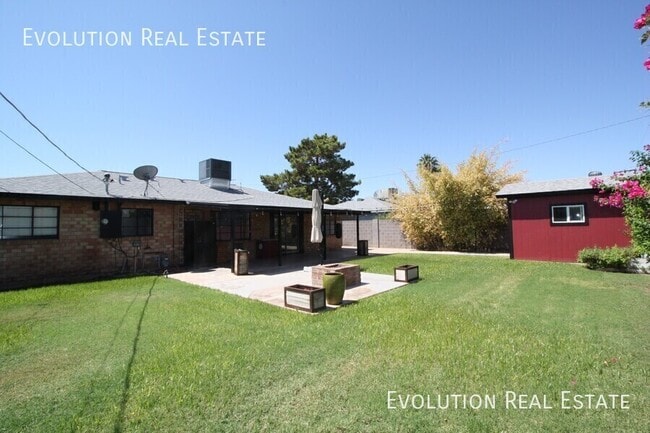 Building Photo - 7448 E Coronado Rd