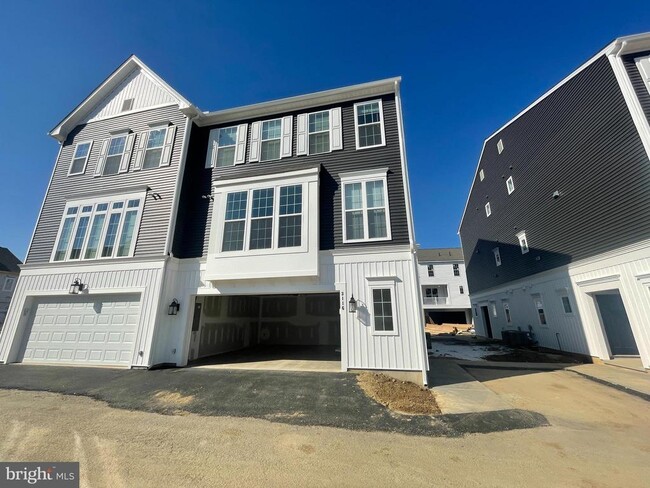 Building Photo - 3116 Detweiler Ln