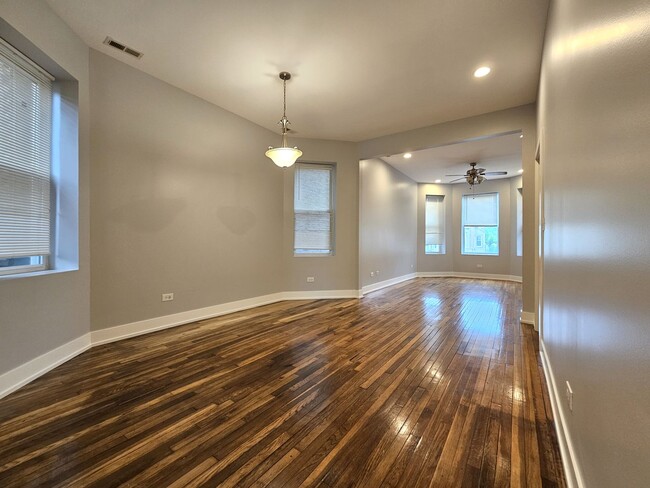 Building Photo - 3939 W Polk St