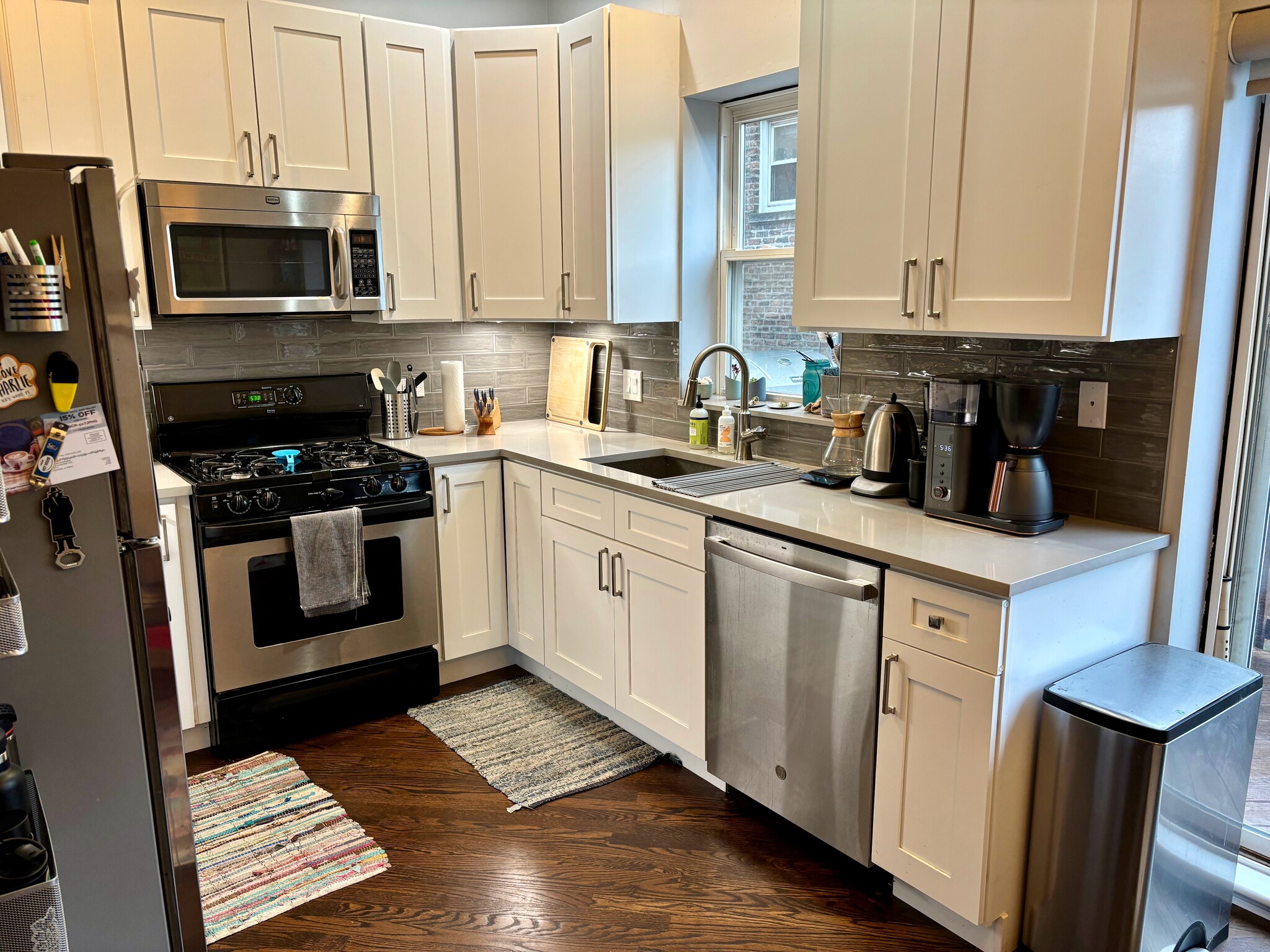 Newly renovated kitchen! - 4438 N Racine Ave