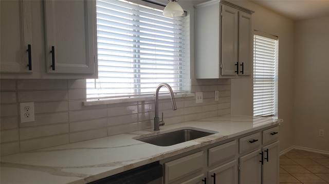 Building Photo - 5414 Carrington Dr