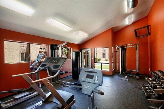 Building Photo - Bella Vita Condo-2 bed, 2 bath in Scottsdale