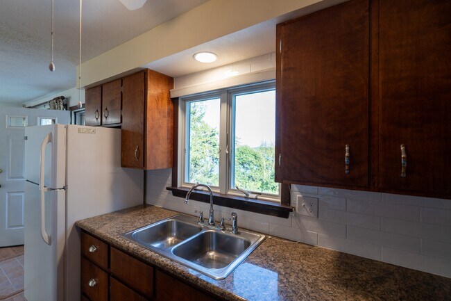 Building Photo - 29 Starlight Dr