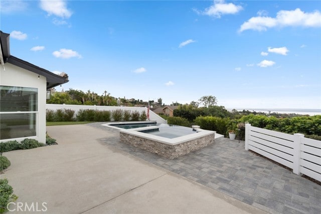 Building Photo - 946 Avenida Presidio
