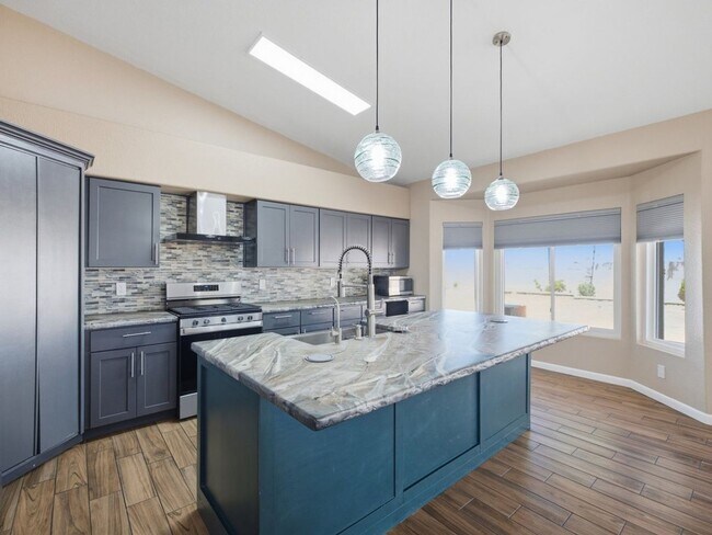 Building Photo - 8647 E Bullrider Pl