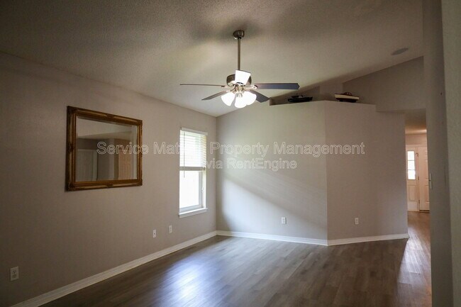 Building Photo - 5079 Cocoa Dr