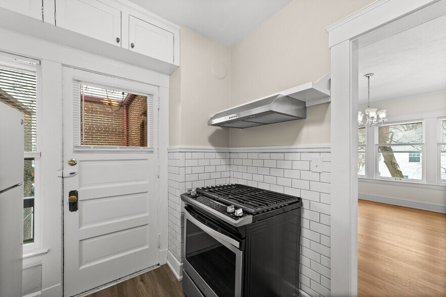 Building Photo - 14308 Superior Rd