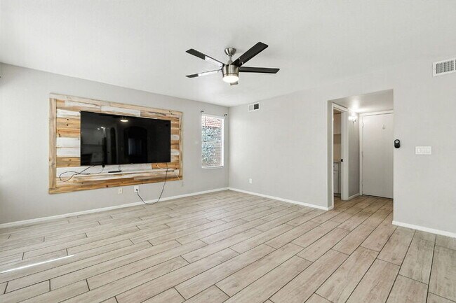 Building Photo - 4105 E Frye Rd