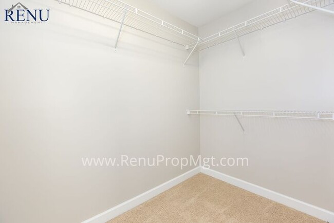 Building Photo - AVAILABLE NOW!! MOVE-IN SPECIAL!: 50% OFF ...