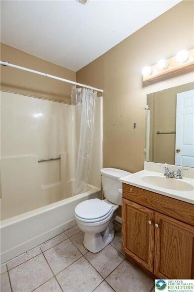 Building Photo - 109 Freedom Ct