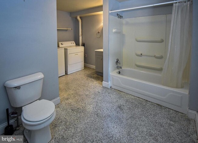 Building Photo - 132 Conarroe St