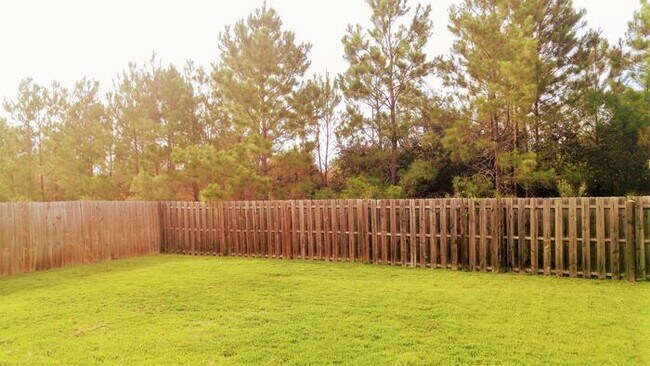 Building Photo - 34 Twin Oaks Pl