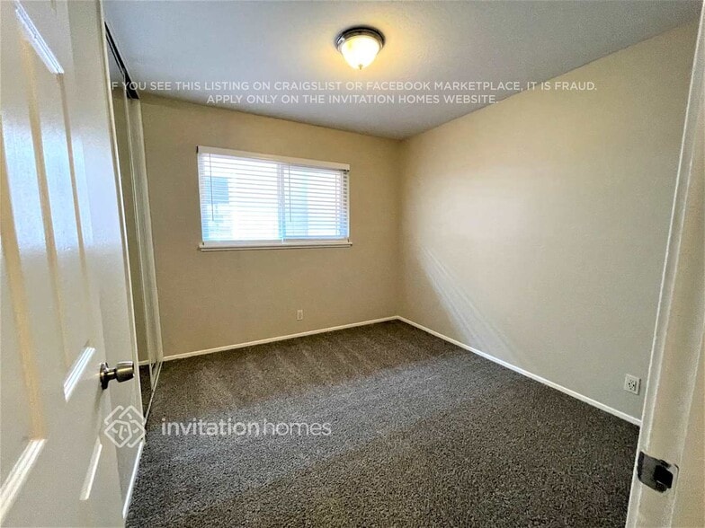 Building Photo - 868 Ashwood Ave