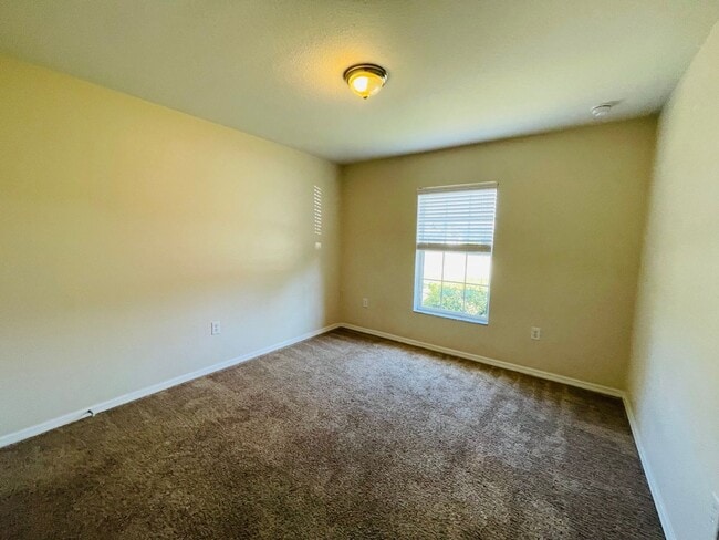 Building Photo - DEEP CREEK, 4 BEDROOM HOME