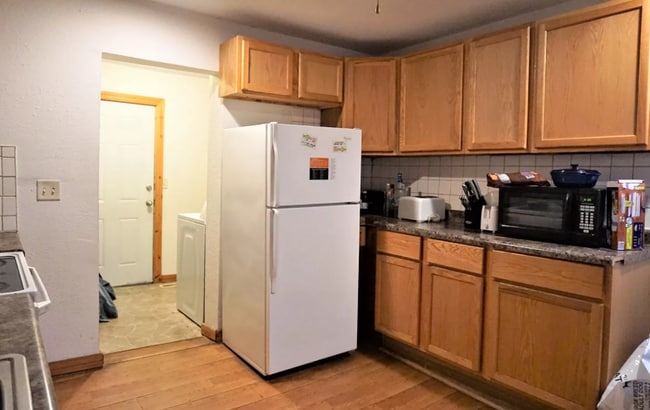 Building Photo - 4-bed, 2-bath home in Urbana available for August!  Currently being remodeled!