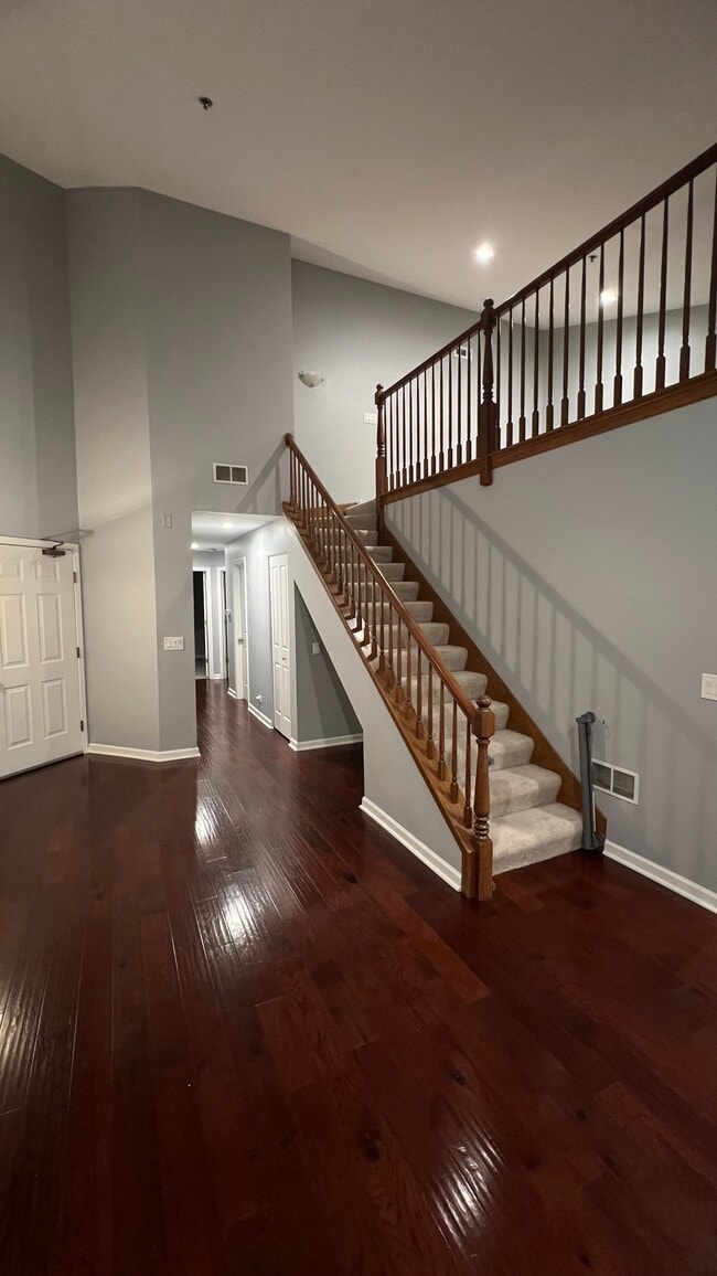 Building Photo - 475 Scots Dr