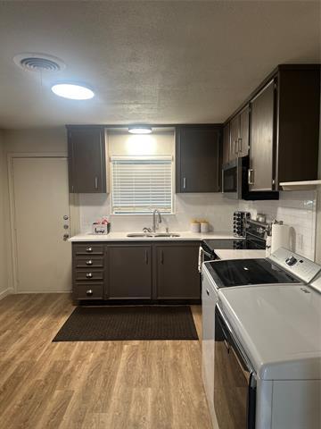 Building Photo - 1649 Palm St