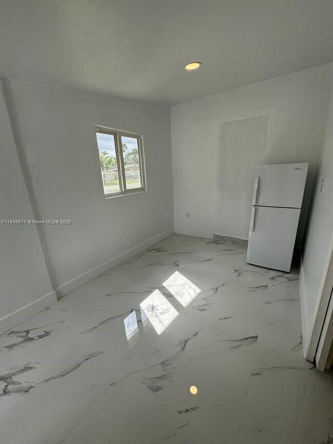 Building Photo - 27020 SW 144th Ave