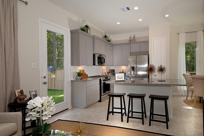Building Photo - 215 Moon Dance Ct