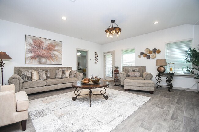 Building Photo - 7723 Golden Rubia Ln