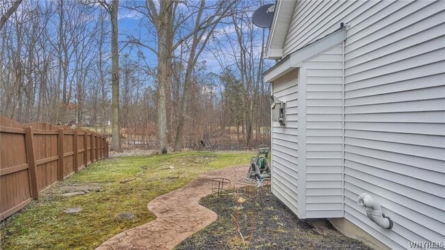 Building Photo - 83 Huntingwood Dr