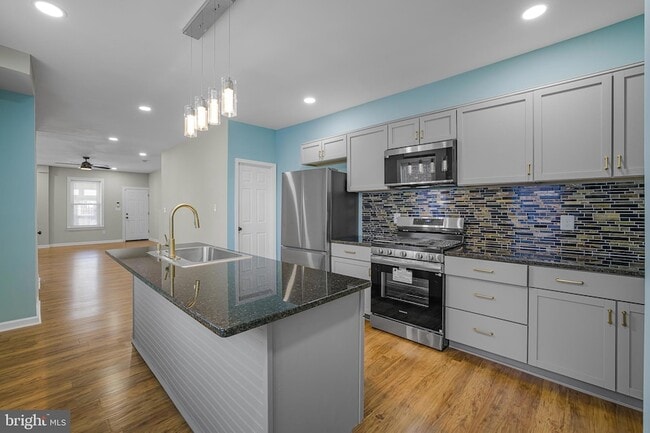 Building Photo - 2321 Tatnall St