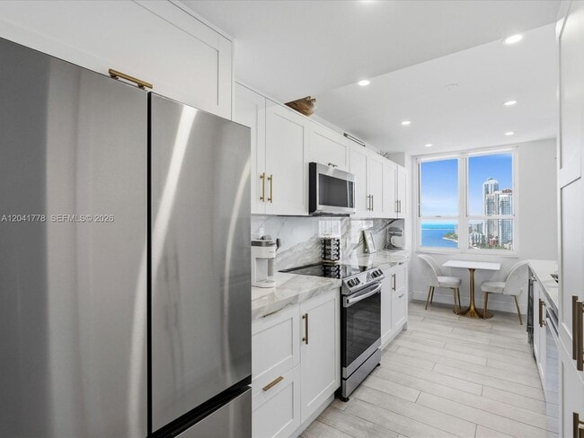 Building Photo - 701 Brickell Key Blvd