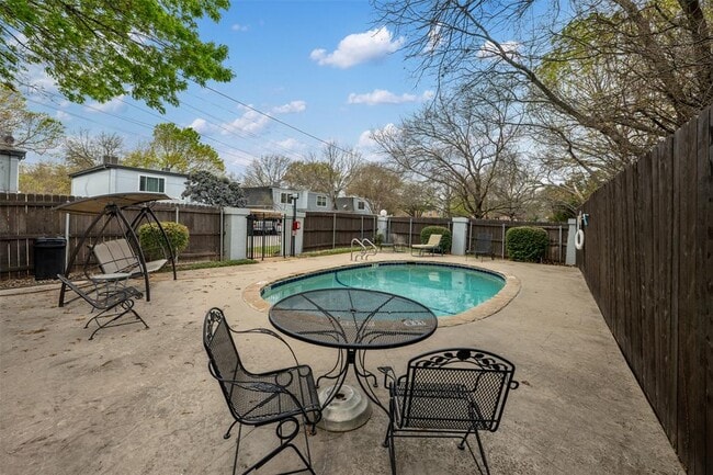 Building Photo - 6107 Bullard Dr