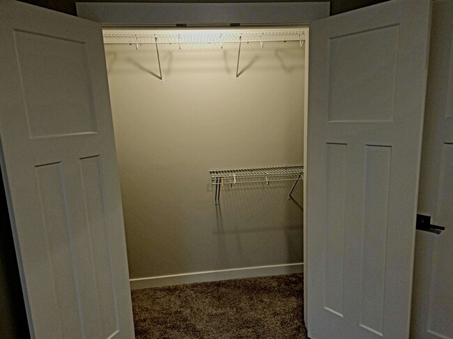 Building Photo - 1105 Fishlock Ave