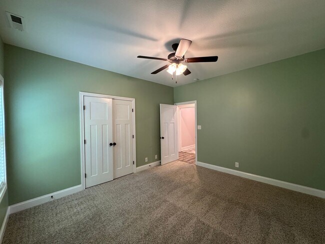 Building Photo - Beautiful Single Family Home