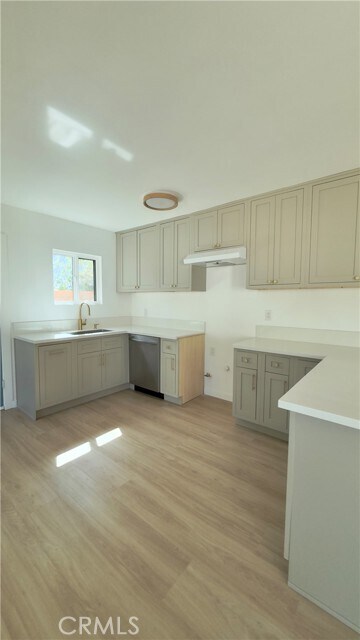 Building Photo - 492 Palisade St
