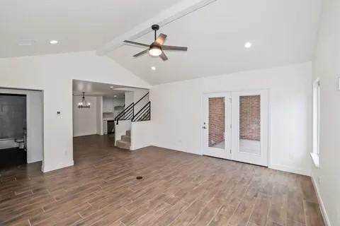 Building Photo - 7609 Woodford Ave