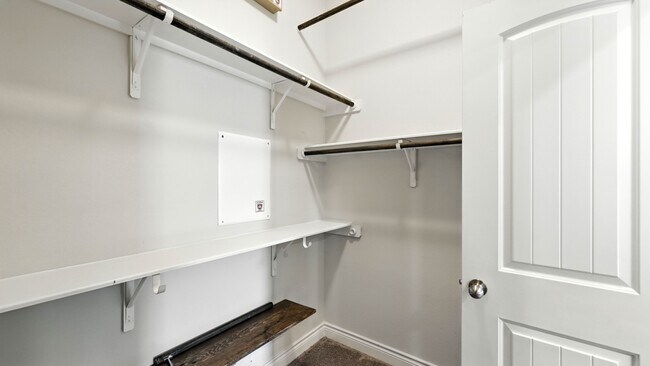 Building Photo - 490 Nautical Lp