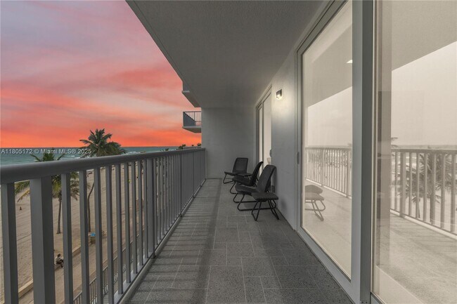 Building Photo - 400 N Surf Rd