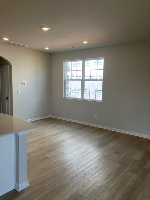 Building Photo - 1820 Bluejay Ln